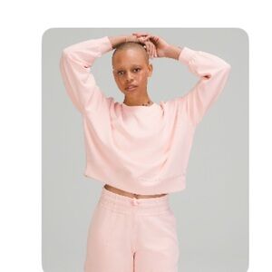 Lululemon Softstreme Perfectly Oversized
Cropped Crew